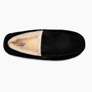 UGG Men’s black Ascot Slipper size 12